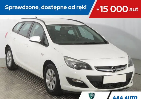 samochody osobowe Opel Astra cena 30000 przebieg: 175786, rok produkcji 2014 z Tarnobrzeg